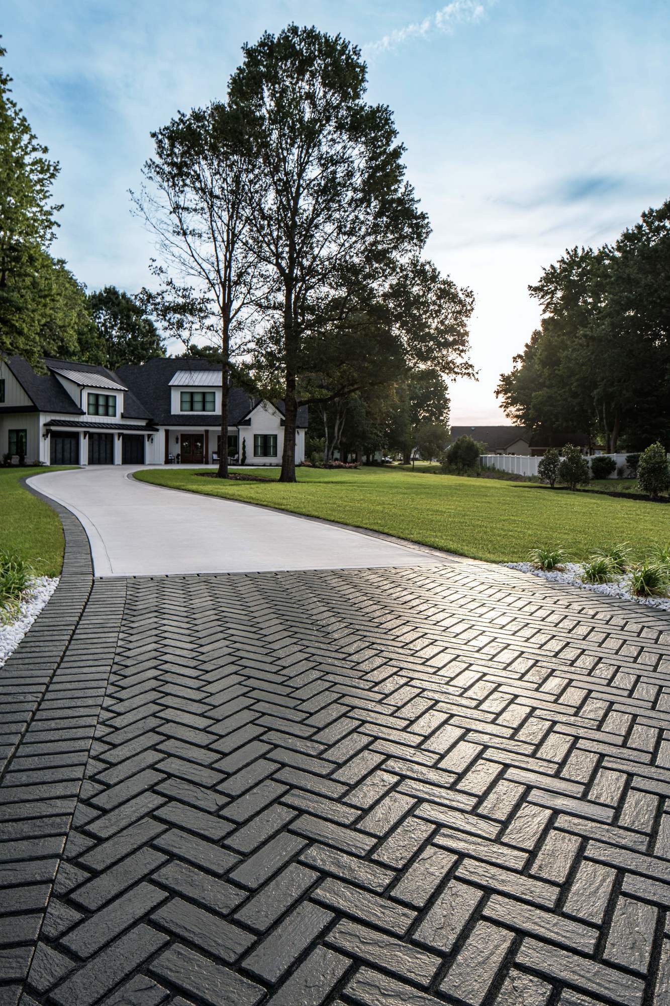 【Mika】 MIKA HD² PAVER, KLEANBLOC, ONYX BLACK | Techo-Bloc